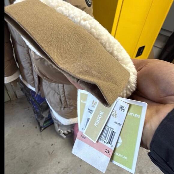 Michael Kors Brown Puffer Jacket with Shearling 2X - Picture 5 of 5